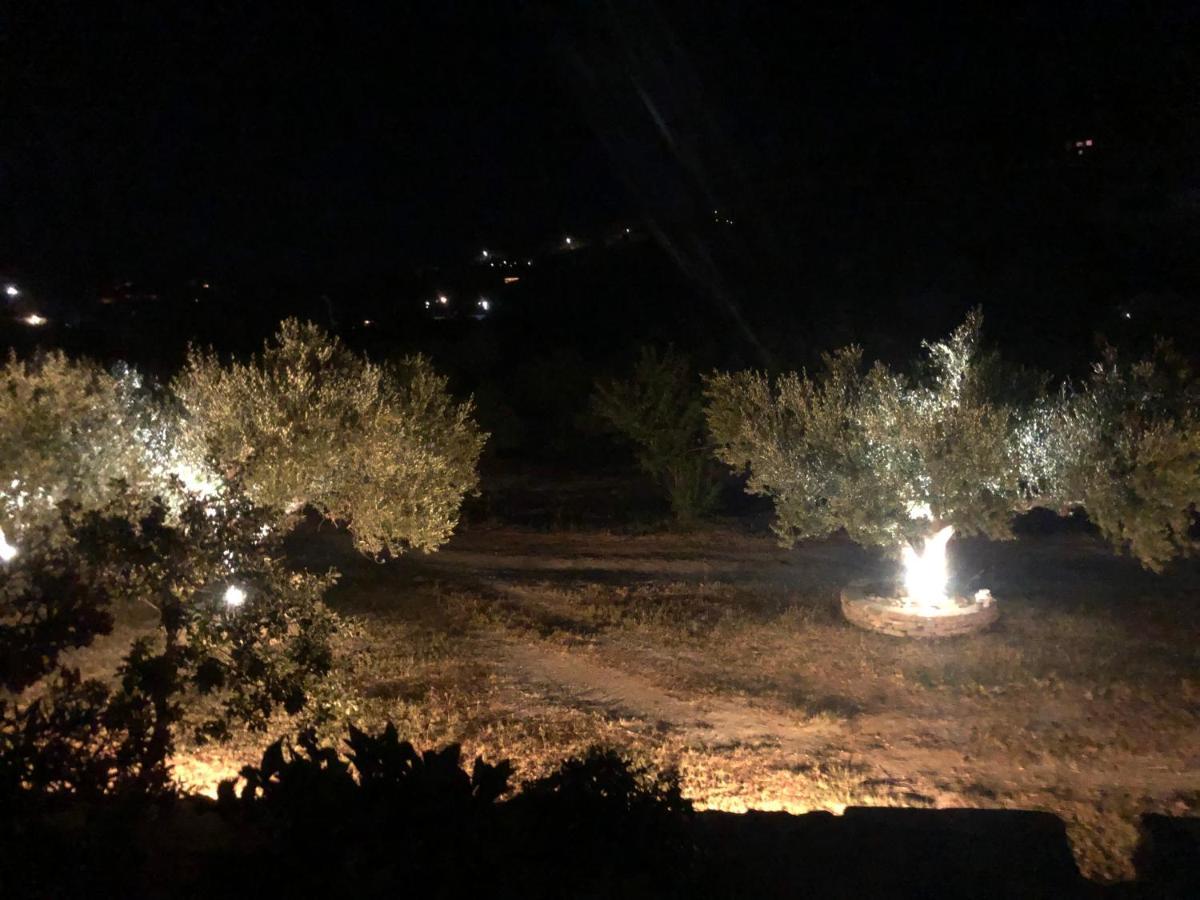 κτήμα ειρήνη * Otzias